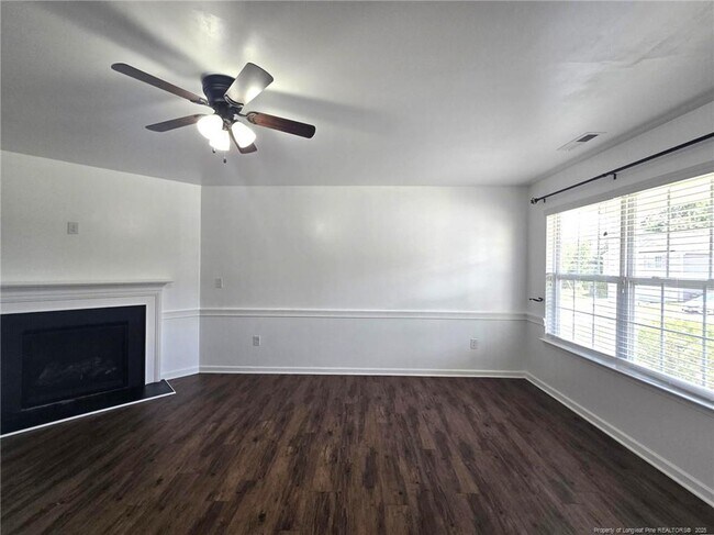 Building Photo - 4514 Maple Crest Dr