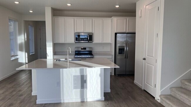 Foto del edificio - Charming 3 beds 2 baths in Commerce City!