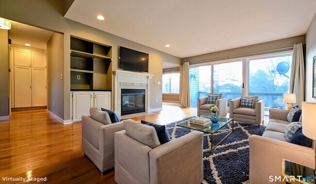 Foto del edificio - 10 Ledgewood Dr