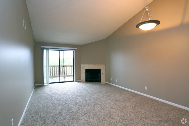 1BR, 1BA - Grayhawk - Living Room - Wyndham Hill by Broadmoor