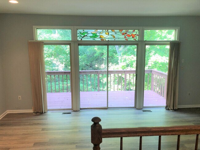 Foto del edificio - Updated Townhome Close to METRO