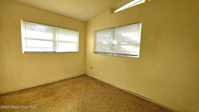 Foto del edificio - 814 Warren Ave