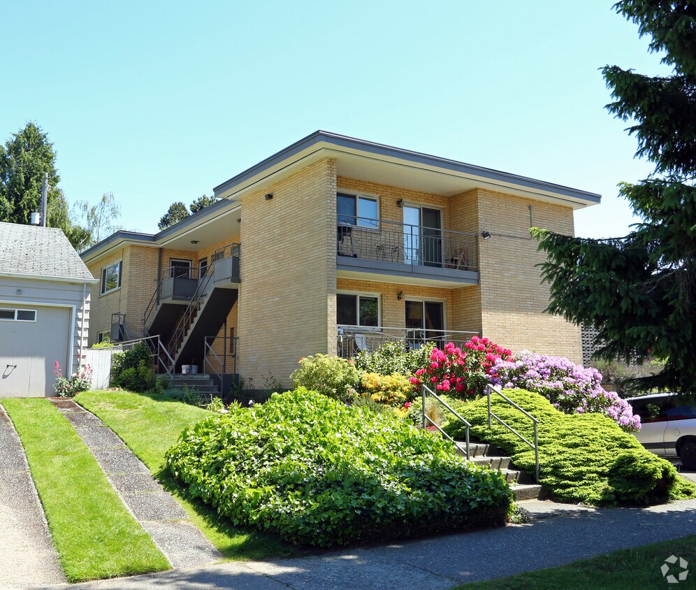 Foto del edificio - 3810 34th Ave W
