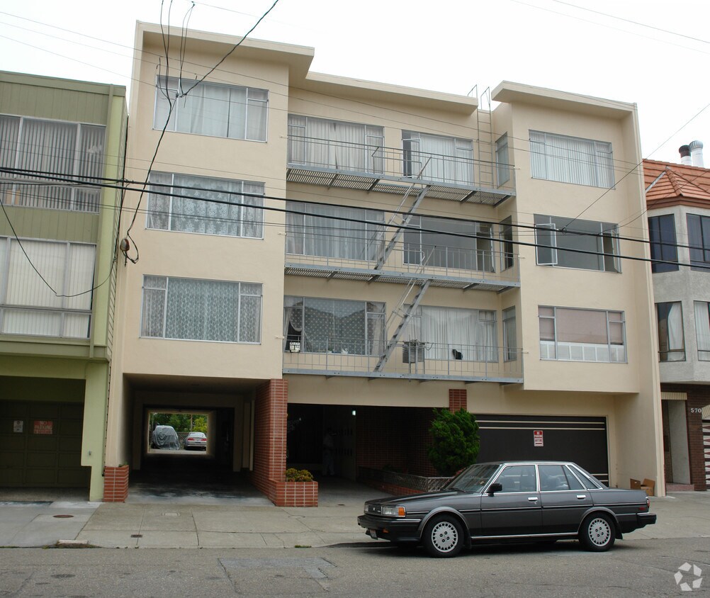 Foto del edificio - 560 26th Ave