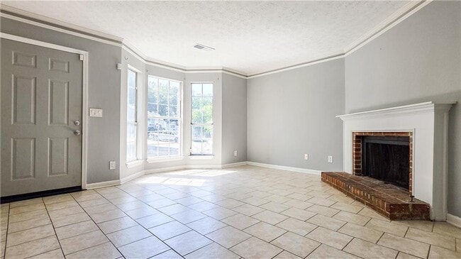 Building Photo - 1040 Huntington Trce SE