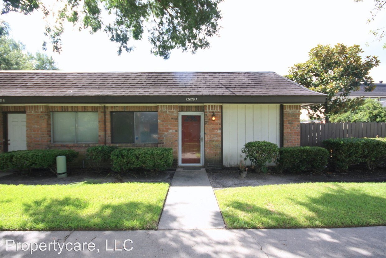 Primary Photo - 12020 Mighty Oak Dr