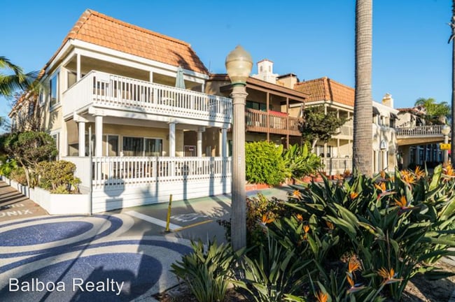 Building Photo - 700 E Oceanfront