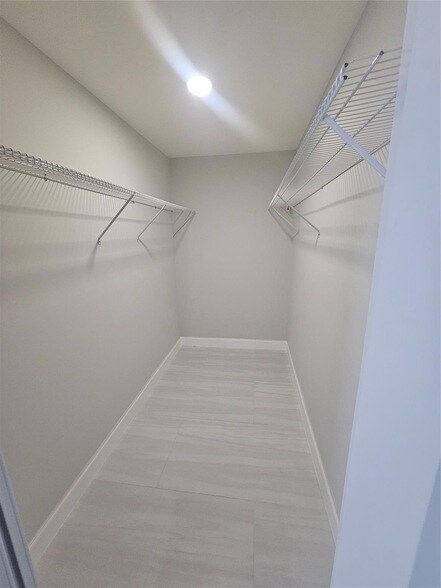 Building Photo - 4072 SW 51st St