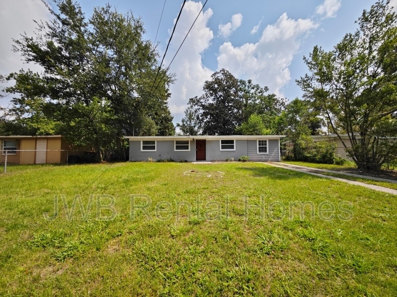 Foto principal - 7447 Legrande St S