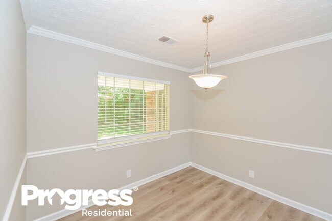 Foto del edificio - 4014 Sam Davis Rd