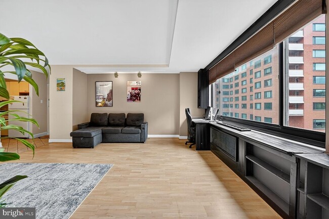 Photo - 1021 Arlington Blvd Apartment