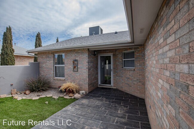 Building Photo - 3 br, 2 bath House - 3356 Robert H Bradley