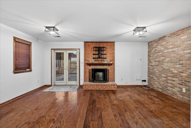 Rare Opportunity in the Heart of Ballston! - Rare Opportunity in the Heart of Ballston! Apartment