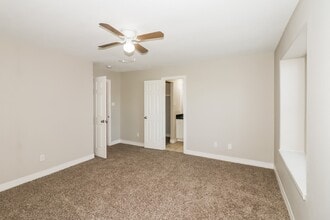 Building Photo - 214 N Native Ln