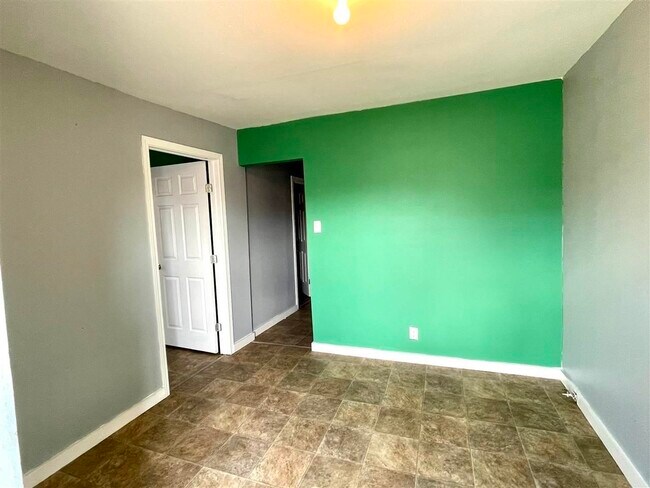 Building Photo - 1609 San Enrique Ave