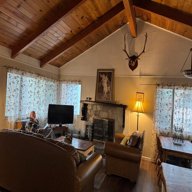 Foto del edificio - 42939 Fairy Ave