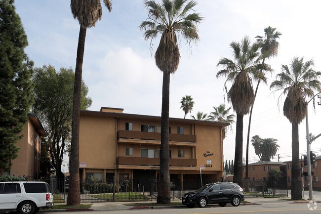Building Photo - The Ronna Apartments