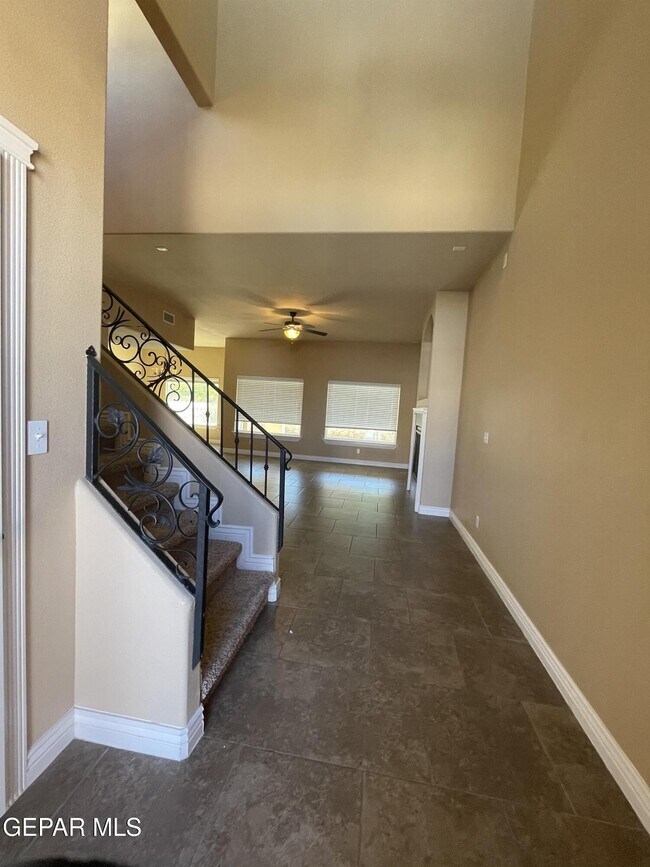 Building Photo - 3724 Coco Palm Dr