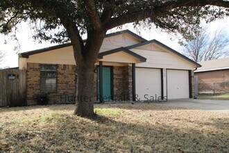 Building Photo - 2108 Continental Dr
