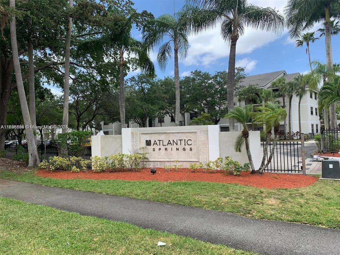 Foto principal - 11277 W Atlantic Blvd