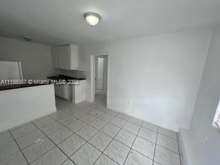Primary Photo - 2328 SW 17th St