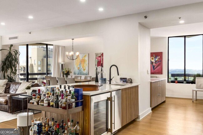 Foto del edificio - 2660 Peachtree Rd NW