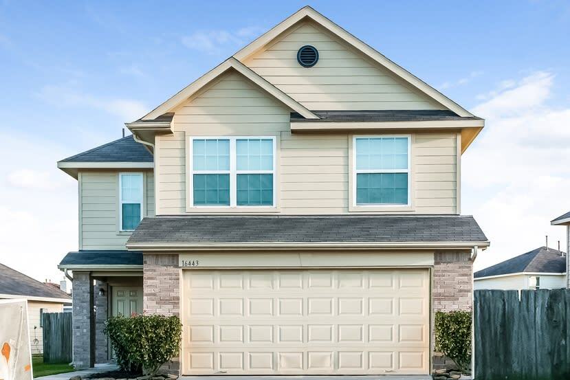 Foto principal - 16443 Eton Brook Ln