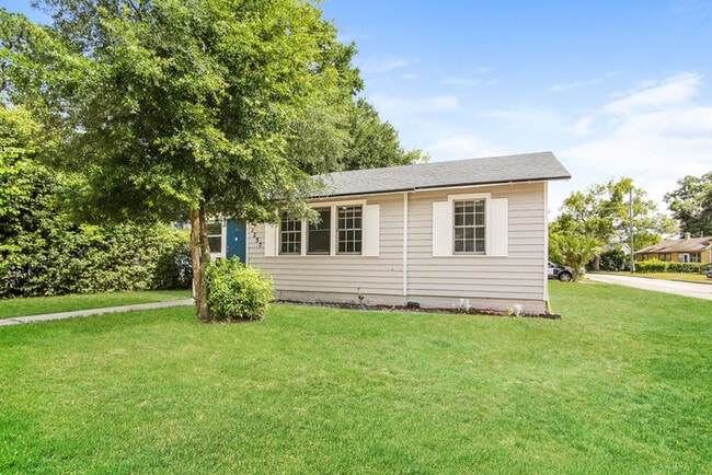 Building Photo - 3257 Liberty Cir