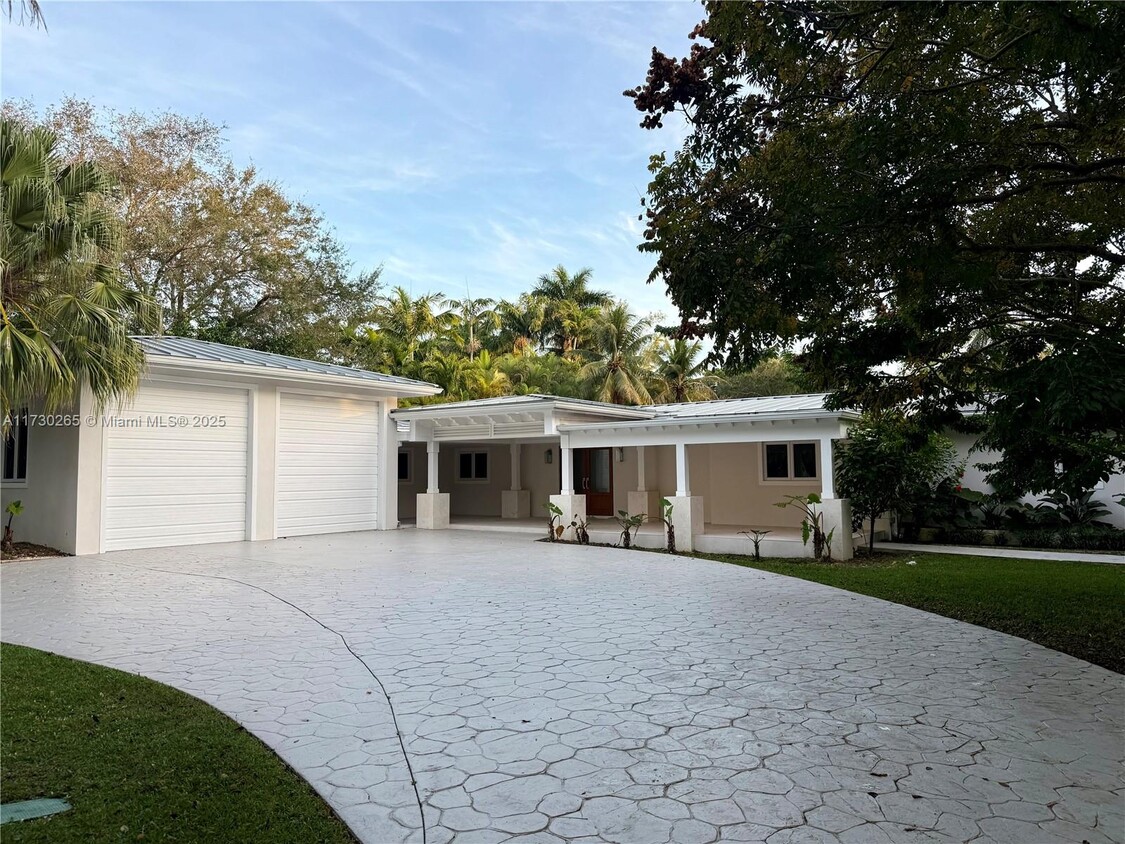 Foto principal - 6600 SW 116th St