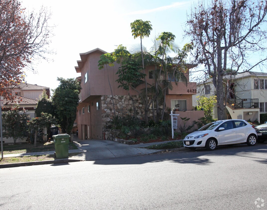 Building Photo - 4422 Finley Ave