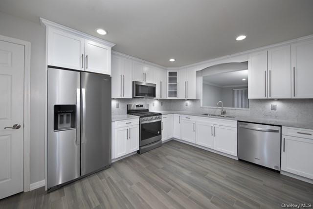 Building Photo - 157 Village Green Dr