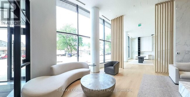 Building Photo - 3009 Novar Rd