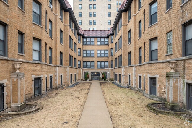 Foto del edificio - 5453-5461 S Everett Ave