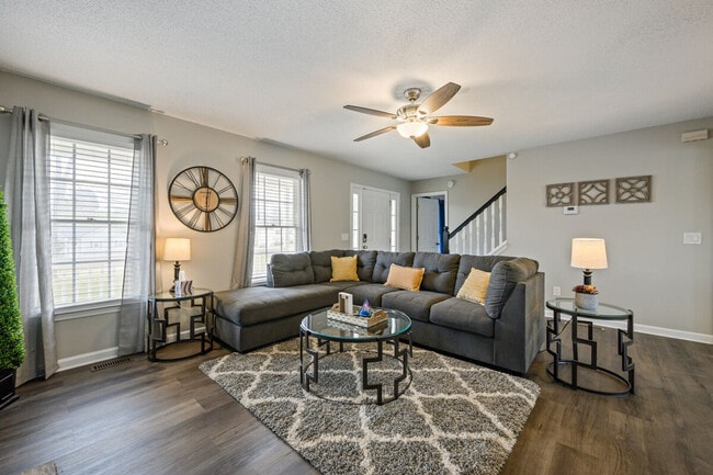 Building Photo - 23 Magnolia Ct