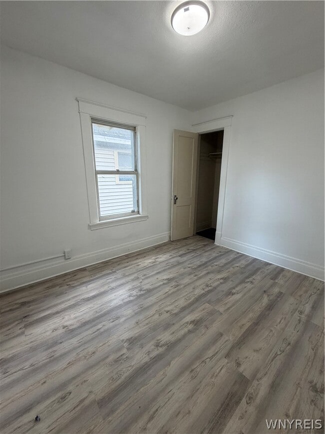 Building Photo - 1533 La Salle Ave