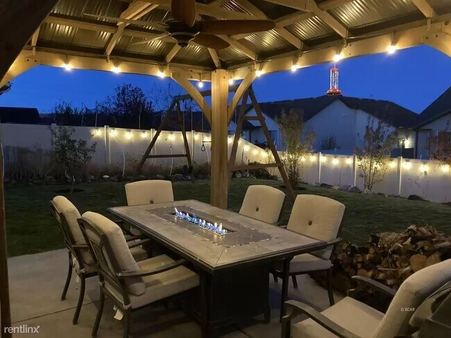 Foto del edificio - 3 br, 2 bath House - 3724 Wright Way