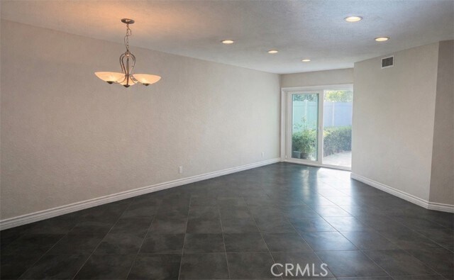 Foto del edificio - 4 Pineoak