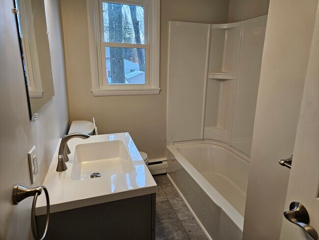 bathroom - 39 Maryland Ave