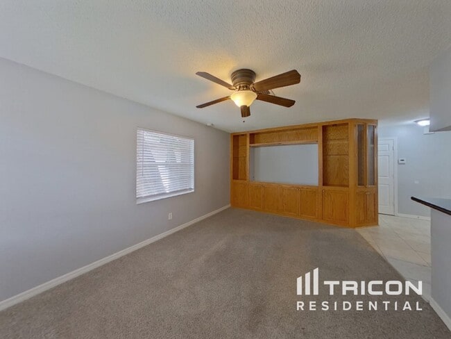 Foto del edificio - 7854 59th St N