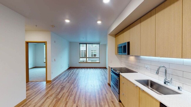 Interior Photo - CityLine