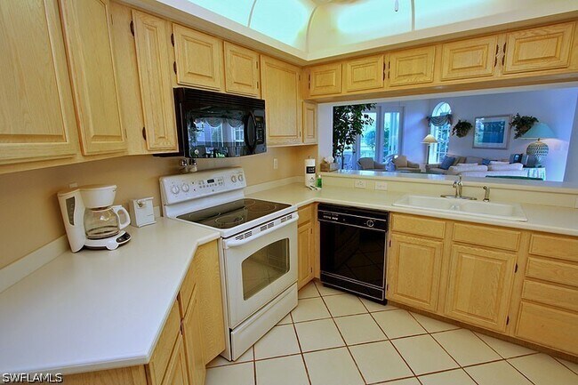 Foto del edificio - 8437 Abbington Cir