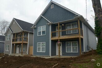 Building Photo - 830 Bryan Ave
