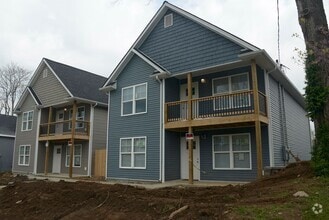 Building Photo - 830 Bryan Ave