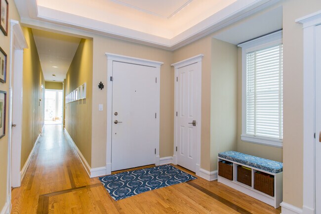 Foto del edificio - 2850 N Burling St