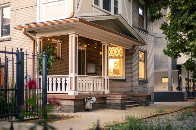 Building Photo - 2015 E 12th Ave