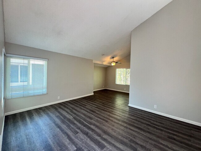 Foto del edificio - Warner7561-7571