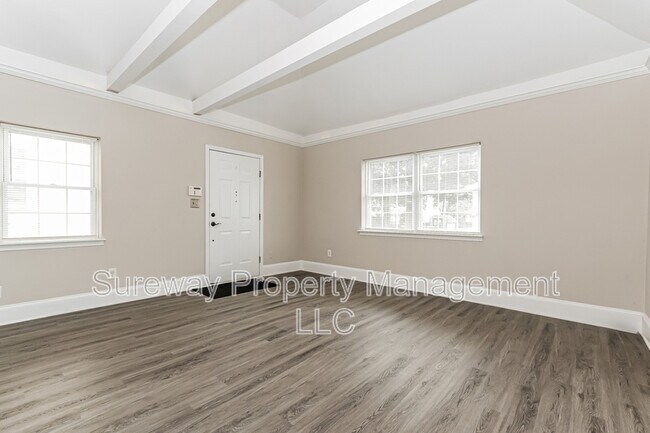 Foto del edificio - 811 Wesley Ave