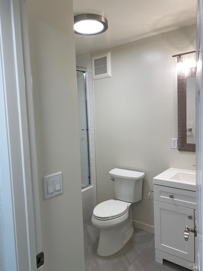 Foto del edificio - 11 Andrew Dr