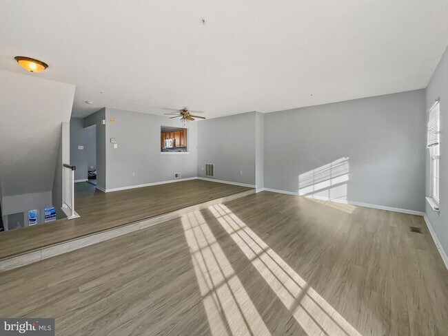 Building Photo - 2570 Ambling Cir