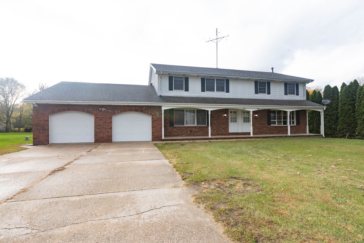 5628 Tilly Rd, Saint Joseph, MI 49085 Townhome Rentals in Saint